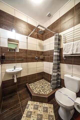 Отель Hotel Kaiser Econom Львов Трехместный номер-3