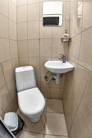 Отель Hotel Kaiser Econom Львов Бюджетный двухместный номер с 1 кроватью-4